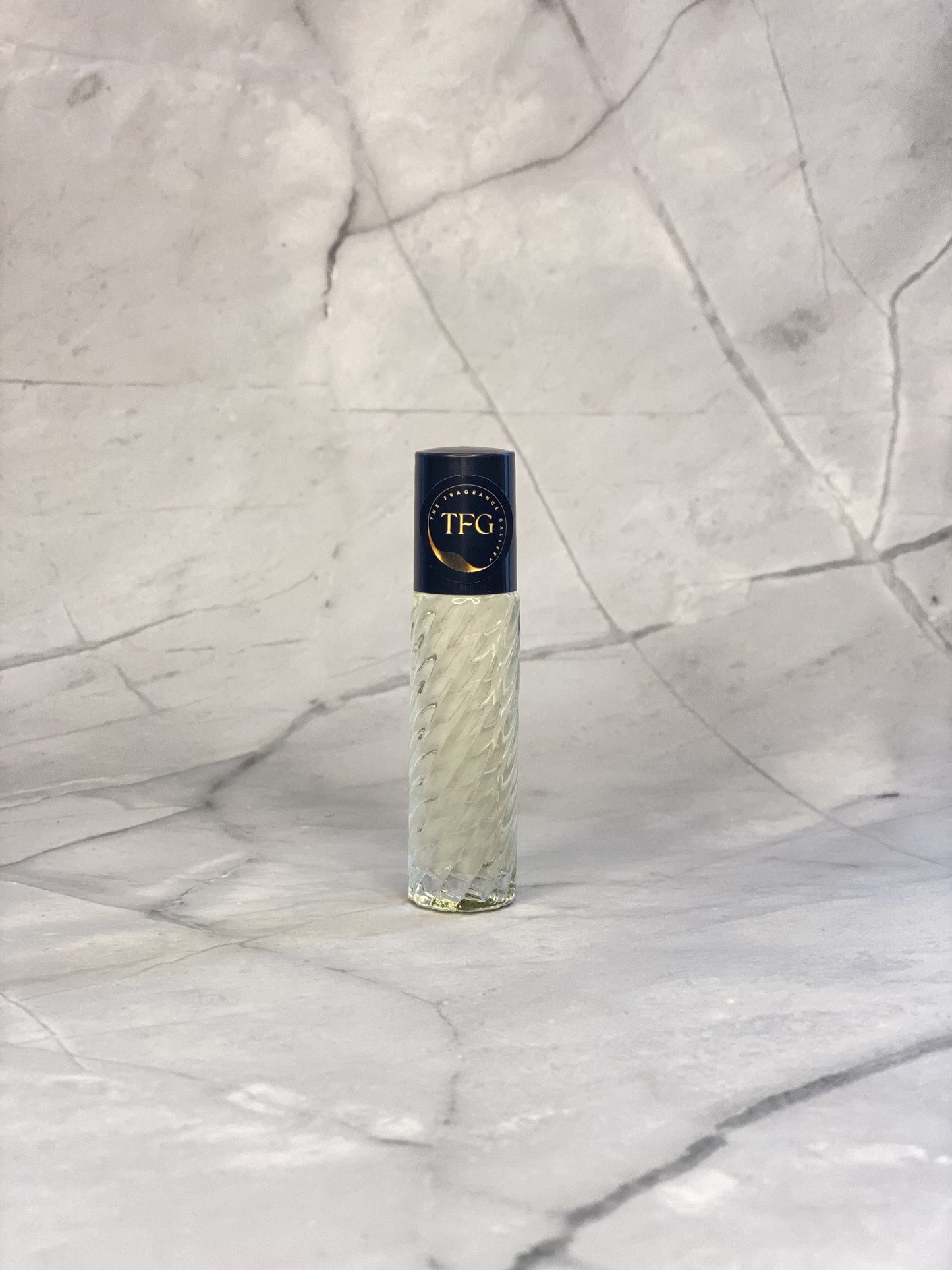Rose Noir – Fruity Oud Floral Perfume Oil